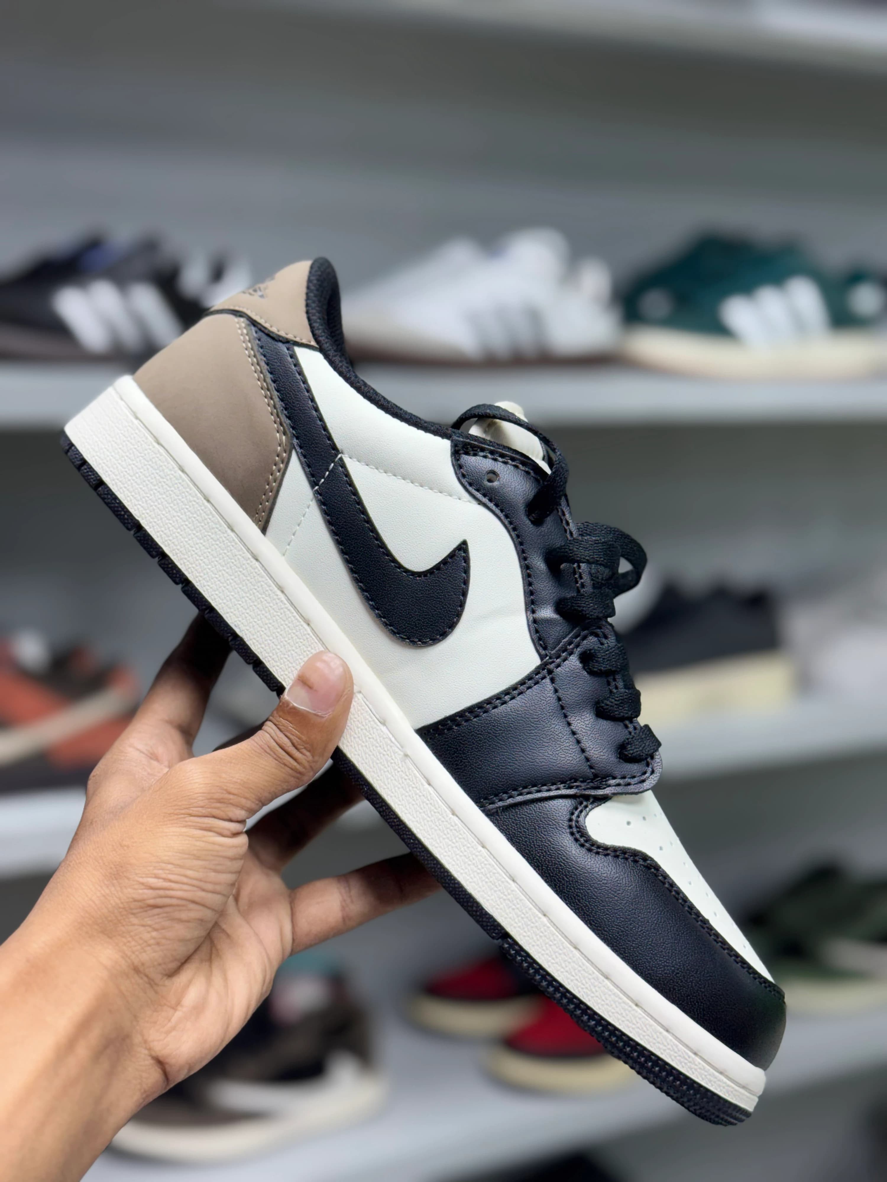 Nike Air Jordan 1 Retro Low OG | Dark Mocha